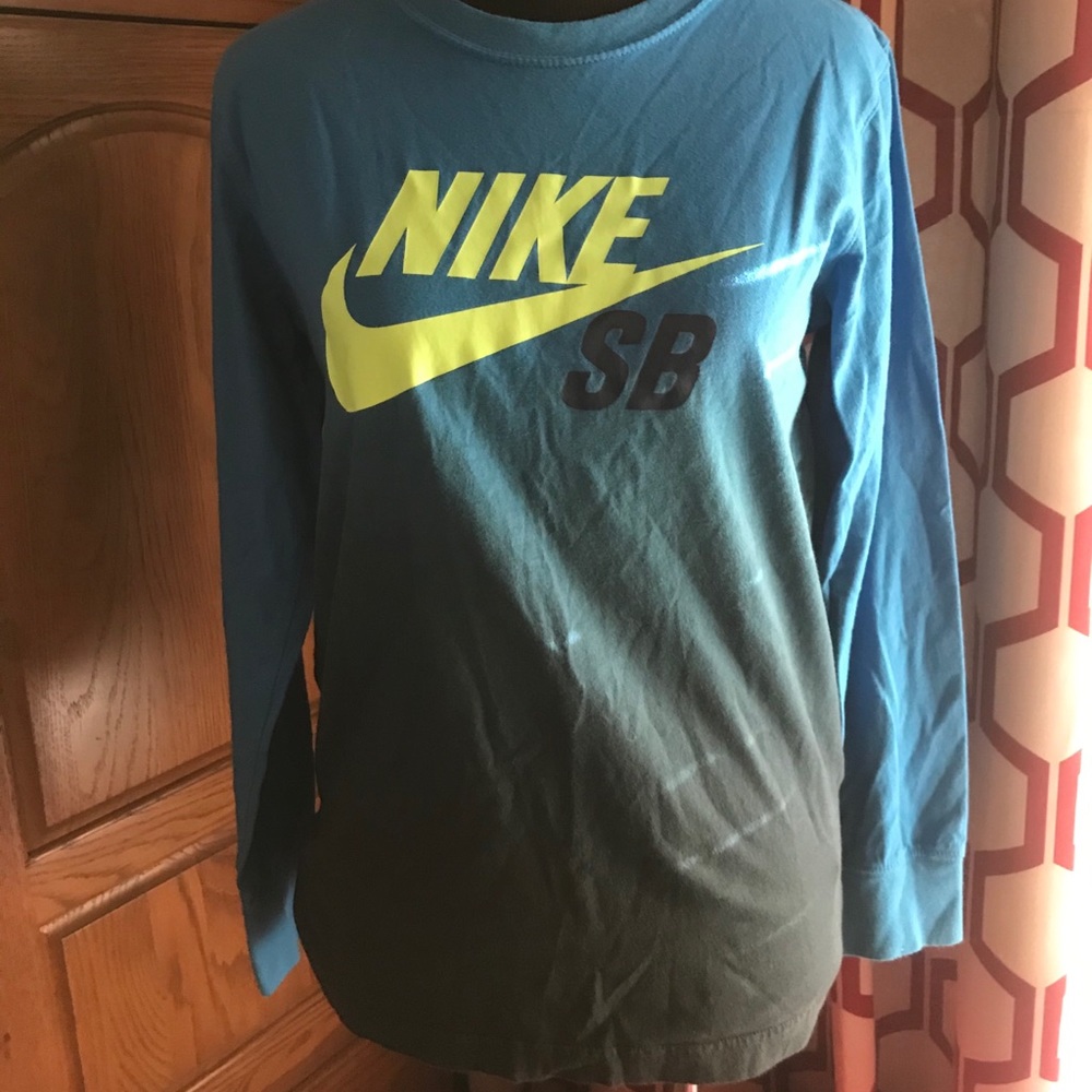 NIKE SB shirt